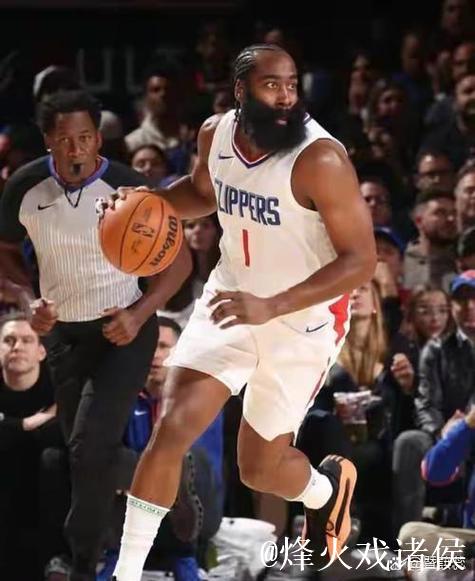 鲍威尔：我们绝不会轻言放弃，球队的反弹必须从防守端开启