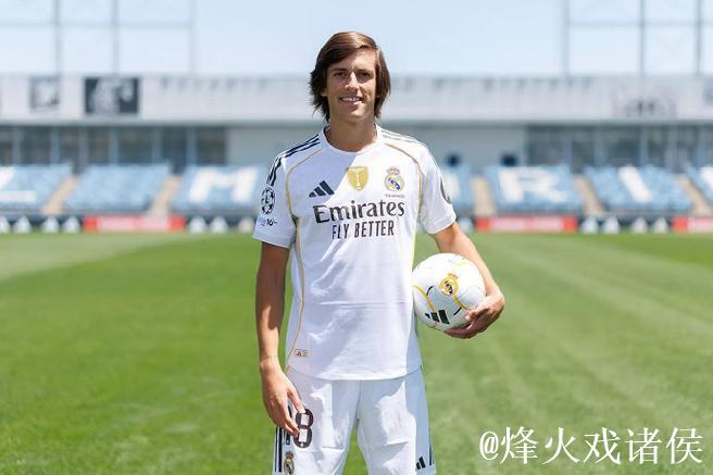 官方：皇马签下本菲卡后卫A-卡雷拉斯；据悉转会费5000万欧元